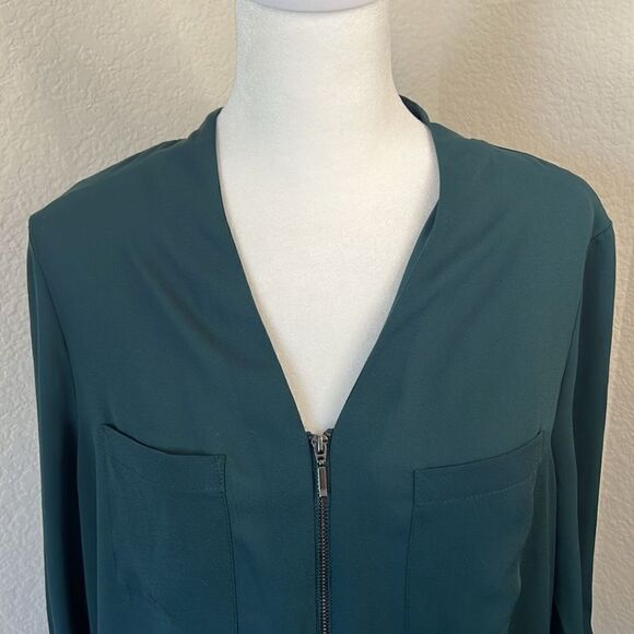 Apt. 9 Women's Dark Teal Zipper Front V-Neck Roll Tab Sleeve Blouse ~ Size M - Picture 2 of 7